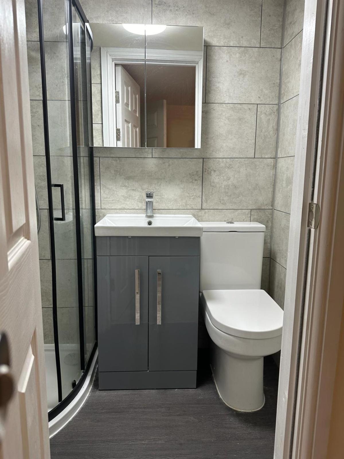 Elsaro Hotel Slough Bagian luar foto