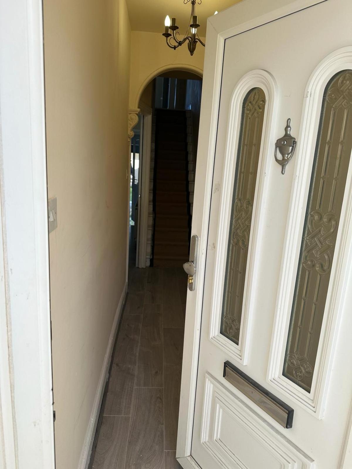 Elsaro Hotel Slough Bagian luar foto